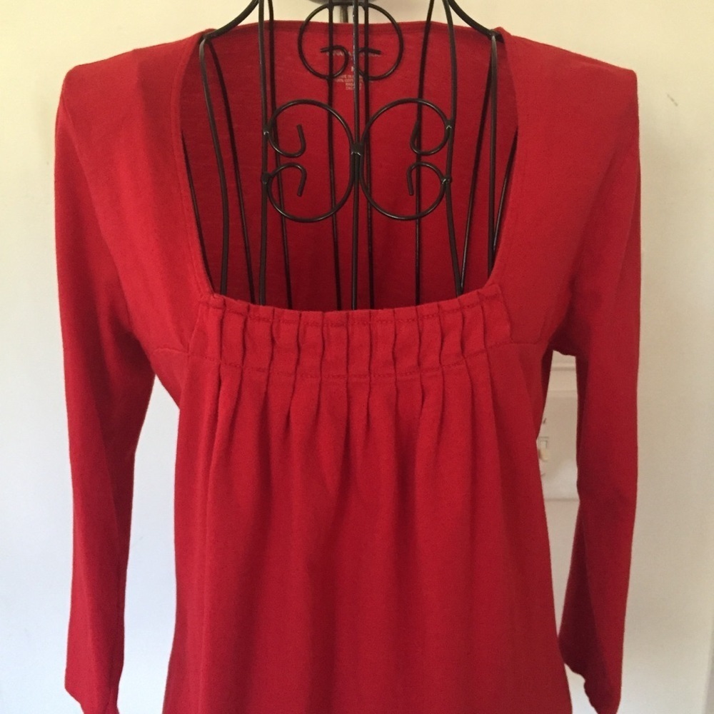 Banana Republic red square neck 3/4 sleeve TOP size Medium